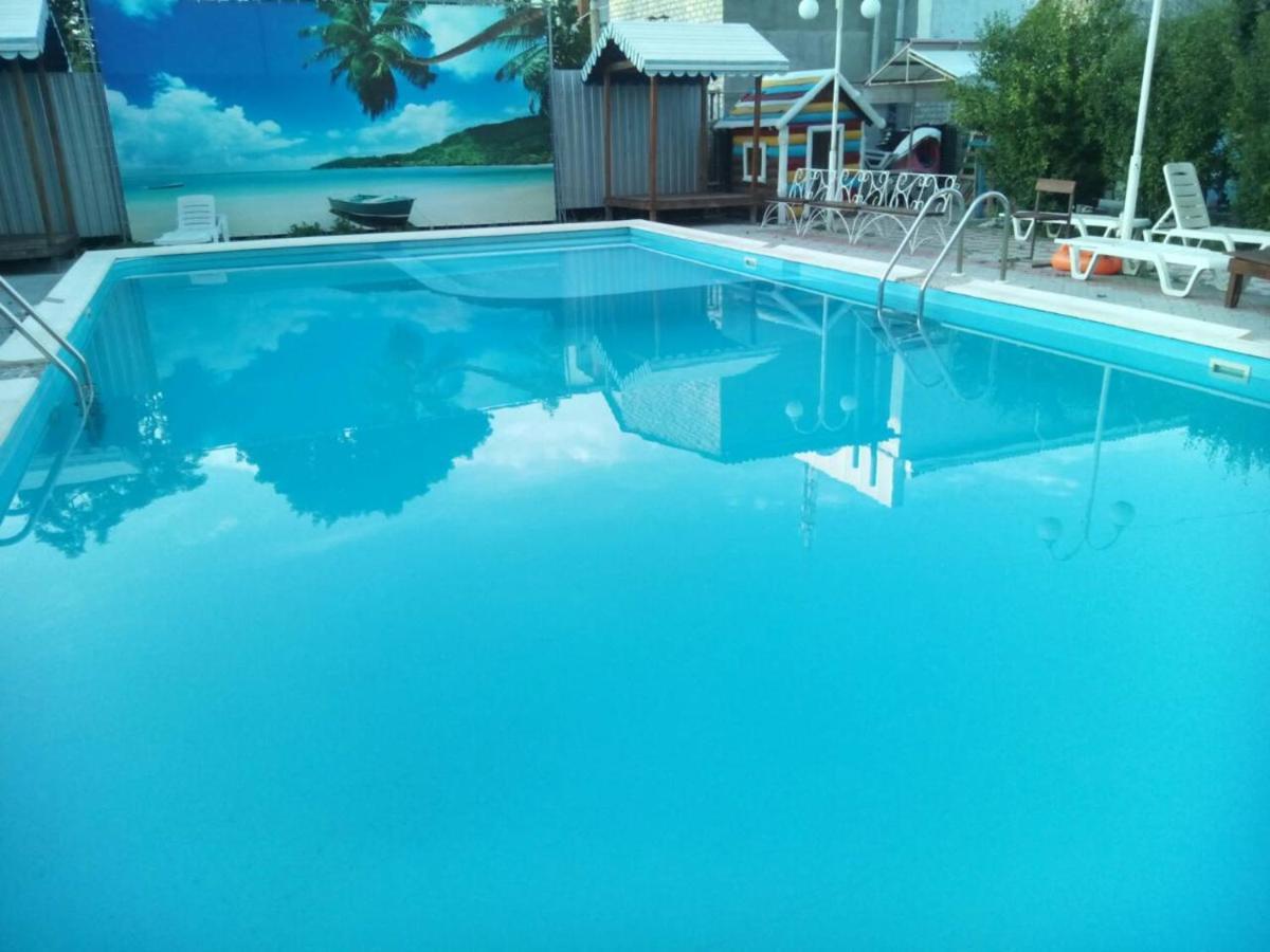 Admiral Hotel Skadovsk Bagian luar foto